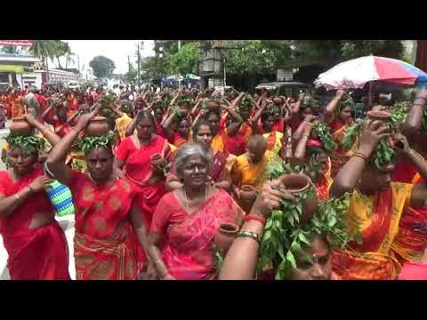 ஆதிபராசக்தி வழிபாட்டு மன்றம் சார்பில்  ஆடிப்பூர கஞ்சி கலைய ஊர்வலம்