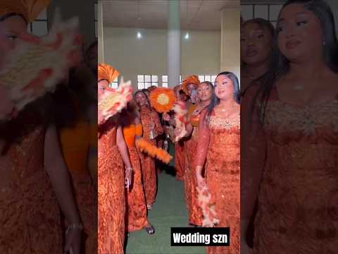 Watch this lovely couple 😍 #wedding #nigerianwedding #igbobride #asoebi #asoebistyles #bridal #dance