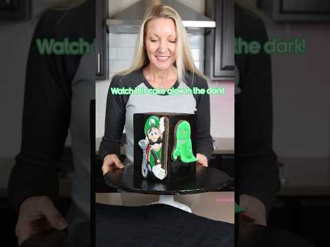 Luigi’s Mansion 2 Cake that GLOWS in the dark💚#freegame