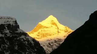 Badrinath dham nilkanth mountain turning gold