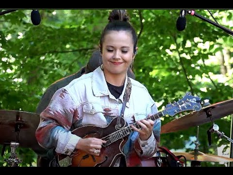 Sierra Hull "Bombshell" 6/15/24 Billsville House Concerts Manchester, VT