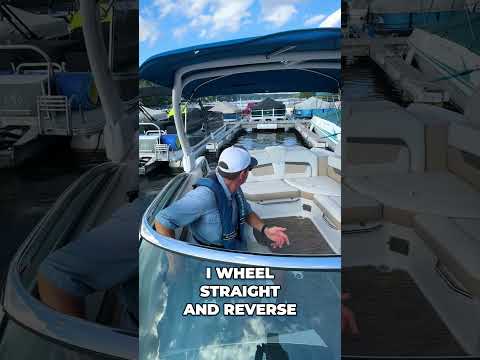 Reversing an I/O into a Port-Side Slip: Docking Demonstration with Bridge Marina #shorts #docking