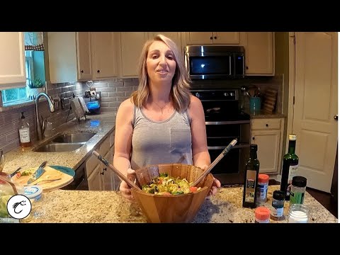 HOW TO MAKE AN ITALIAN SALAD