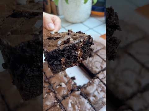 Brown Butter Brownies 🫶 can we call it high protein if there are 6 eggs? Cuz I’m gonna