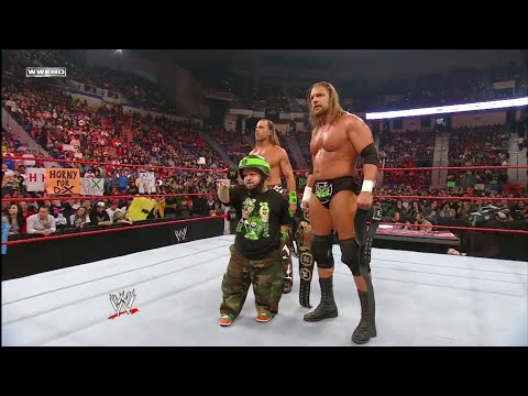 210 DX beats Big Show & Chavo - RAW 28 December 2009