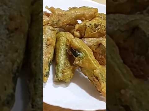 Hari Pyaz ke Pakode #Pakode #Pakora #shorts