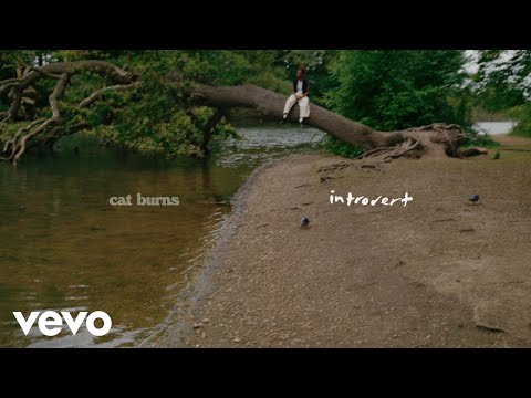 Cat Burns - introvert (lyric video)