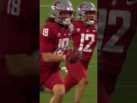 A PUNT BLOCK TD! 🔥✋🏼 #HolidayBowl #WashingtonState