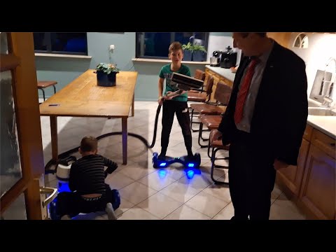 Experiment #319: Stofzuigen op een hoverboard 🛹