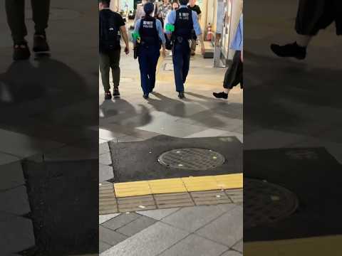 警察　警察官　ラブラブな警察官二人組　#policeman #police #警察官 #警察24時 #shortvideo #japan かっこいい#イケメン #緊急出動#警察車両 #shorts