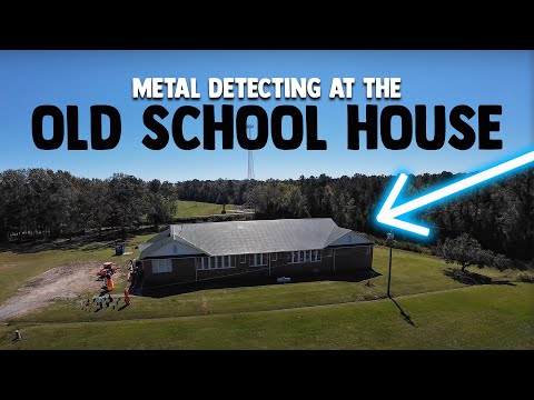 Metal Detecting At The Old School House! Silver Coins, Jewelry, & More!