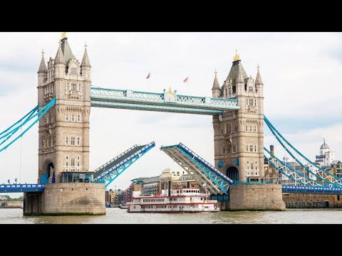 Spectacular Lifting of Tower Bridge: A London Icon in Action!