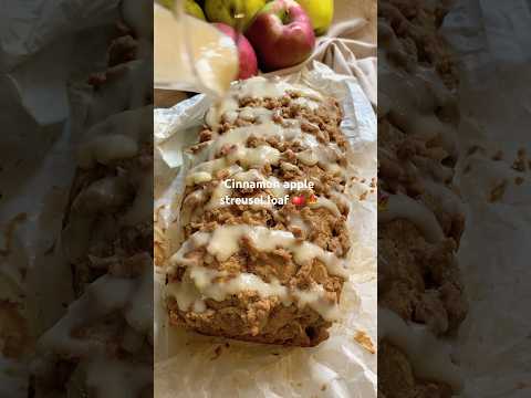 Fall baking! Cinnamon apple streusel loaf. Recipe tomatotomatoe.ca #homemade #recipe  #dessert