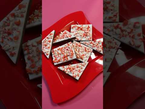 Let’s Fake Bake Peppermint Bark!! #fakebake #peppermintbark #Christmas #peepthisyall