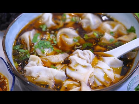 Easy Hot and Sour Wonton Soup (酸汤馄饨)