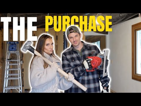 WE BOUGHT A HOUSE! AT AN AUCTION 😱 Major Fixer Upper FULL HOUSE TOUR! Hello Reno Episode 2