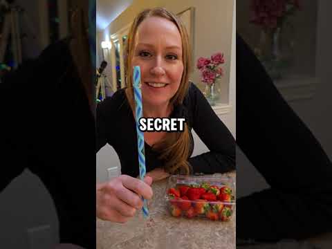 Easy Strawberry Hack #shortvideo #viralvideo #trending #fyp #hack #foodhacks