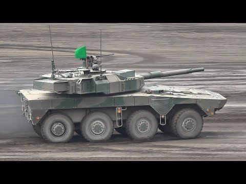 平成29年度富士総合火力演習 16式機動戦闘車 AAV 空挺降下 Type-16 Mobile Combat Vehicle