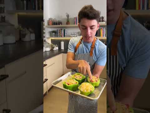 Baking An Omelette Inside Of A Bell Pepper!