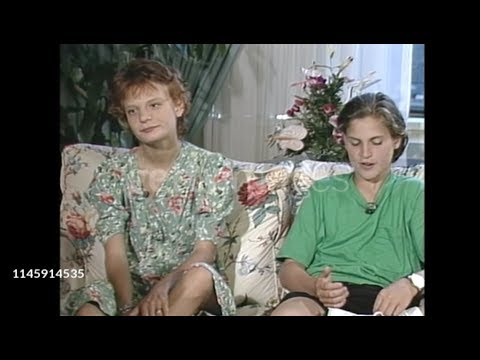 Young Joaquin Phoenix and Martha Plimpton Interview, 1989