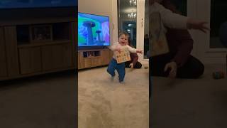 Baby Learning to walk #babylearning #babylearningvideo #babylearningvideos #babywalking #shorts