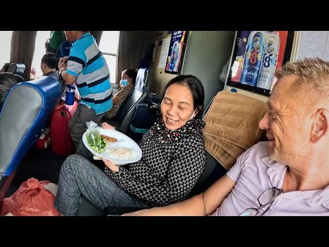 I took a Crazy Train Ride To Saigon, Vietnam 🇻🇳