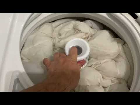 Washing a KING SIZE Comforter in a Speed Queen EASILY DONE