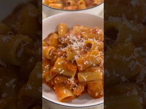 pasta alla Zozzona. Recipe on tomatotomatoe.ca #recipe #pasta #homemade #easyrecipe #viral