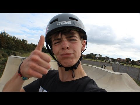 MY FIRST VLOG!