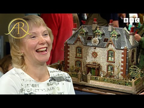 'Spectacular' 140-Year-Old Doll's House Has Unique Charm | Antiques Roadshow