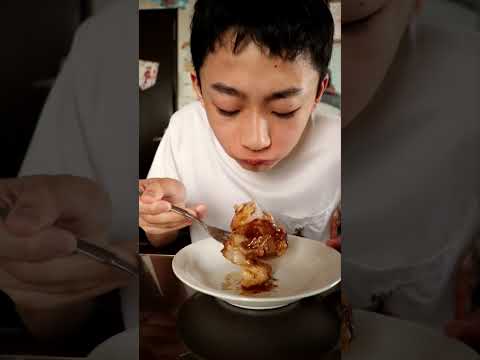 雲丹醤油炒飯に肉巻いて食べる男子   #shorts #ジュニアスイマー