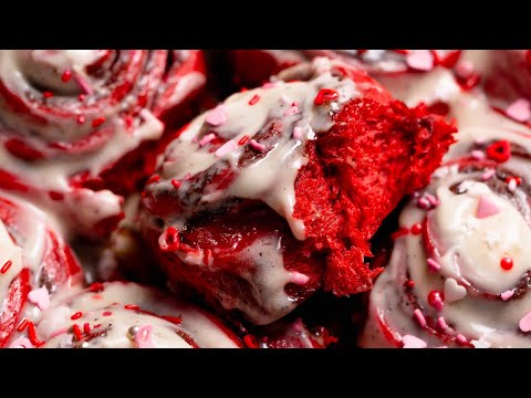 Red Velvet Cinnamon Rolls ❤️