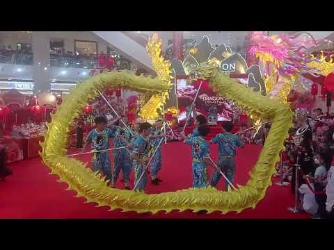 Chinese New Year Dragon Dance at Pavilion KL