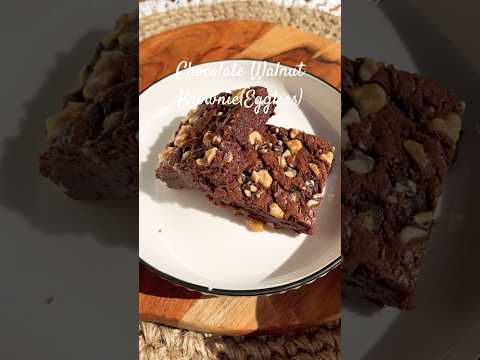 Chocolate walnut eggless brownie! #eggless #chocolatebrownie #shorts #chocolate #christmas #homemade