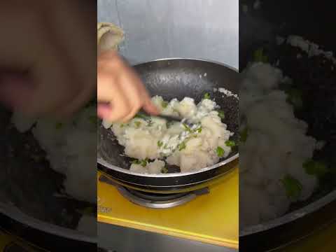 Suji ke super fast ban jane wale meduvade | Quick Breakfast recipe #shorts #recipe #food