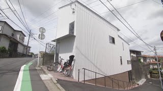 B1- 大家族が暮らす10坪の家 急な斜面地→高低差を活かし狭小を克服「豊かな時間を過ごせるように」【住人十色】