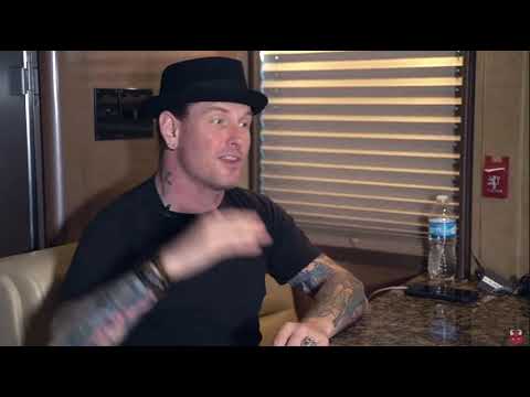 Corey Taylor disses the FUCC out of LostProphet Singer