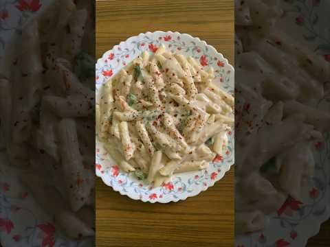 Chilli Garlic White Sauce Pasta Recipes #chatpatirecipes #creamypasta #whitesaucepasta #shorts