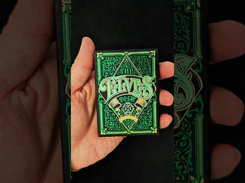 Unboxing - Elves playing cards by Fris Cards