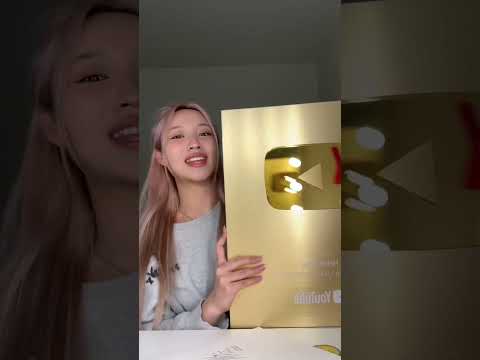 Unboxing My Gold YouTube Plaque