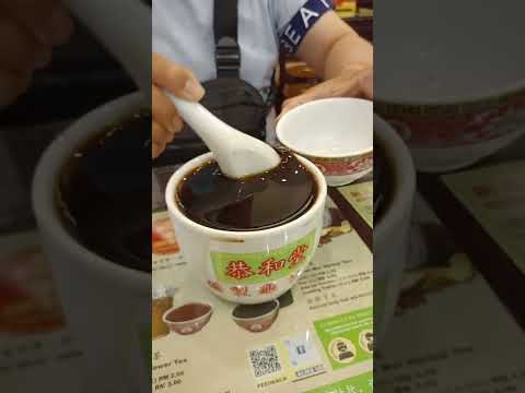 The Best Chinese Herbal Jelly To Cool Down Your Body, Mind & Soul: Guai Leng Gou (龟苓膏） #shorts