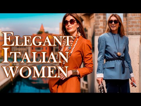 Elegant Italian women #Elegantitalianwomen, #venice2024 ,#over50fashion