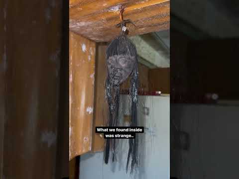 Weird finds inside an abandoned bunker house!