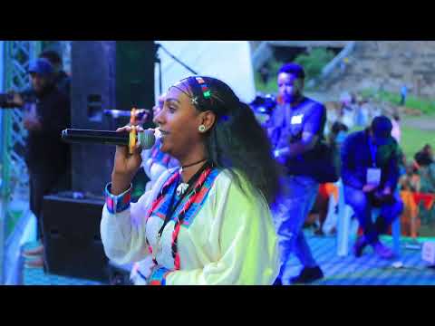 ሃረግ ሕሉፍ ናይ መድረኽ ደርፊ ኣብ በዓል ኣሸንዳ 2016 መቐለ ባሎኒ