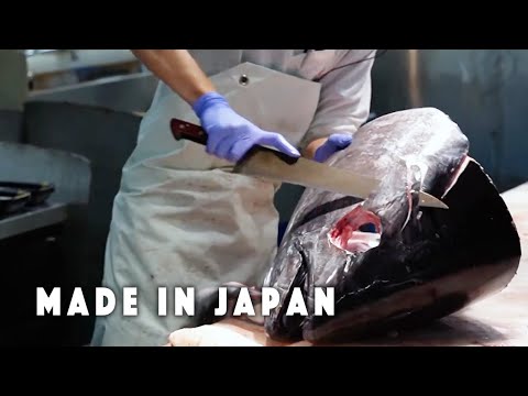 The biggest seafood market in western Japan. Showing tuna head, Fish Cutting Skills.