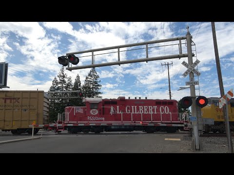 UP 9925 Stockton Turn With Al Gilbert Co RSSX 2004 North | 14th Ave. Railroad Crossing Sacramento CA