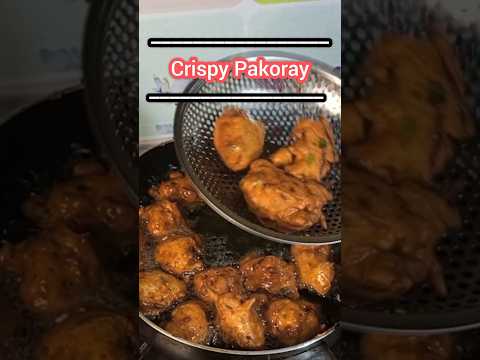 Crispy Pyaz k Pakoray 😋🔥#crispypakore #pyazkepakore #shortsvideo #shortsfeed #ytshort #viralshort