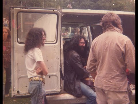 Grateful Dead - September 20, 1974 -  Palais des Sports - Paris, France [FULL SHOW SBD]