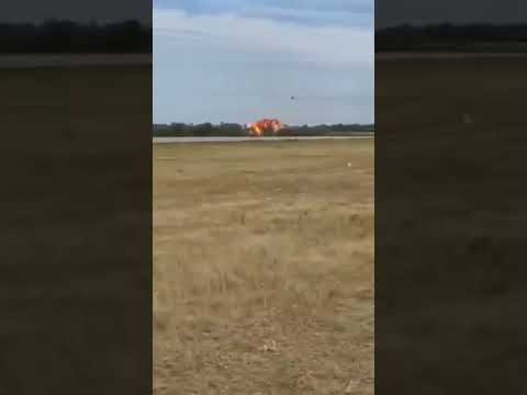 A russian Su-25 crashes during takeoff.  #war #su25 #су25 #crimea #ukraine #russia #military