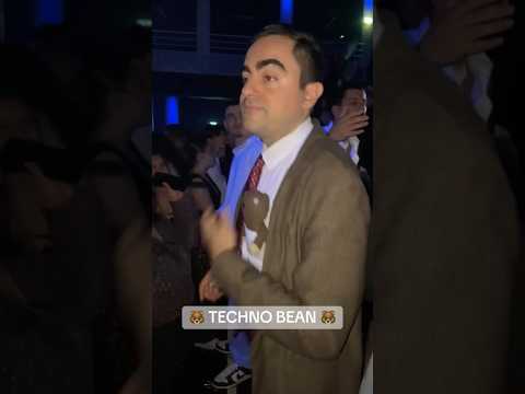 When #mrbean meets #techno 🐻 #electronicmusic #rave #funny